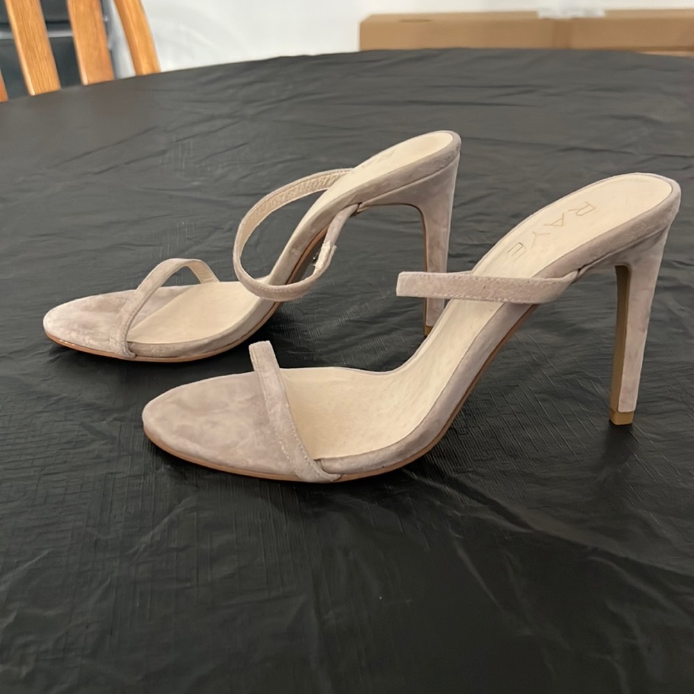 Raye sandal